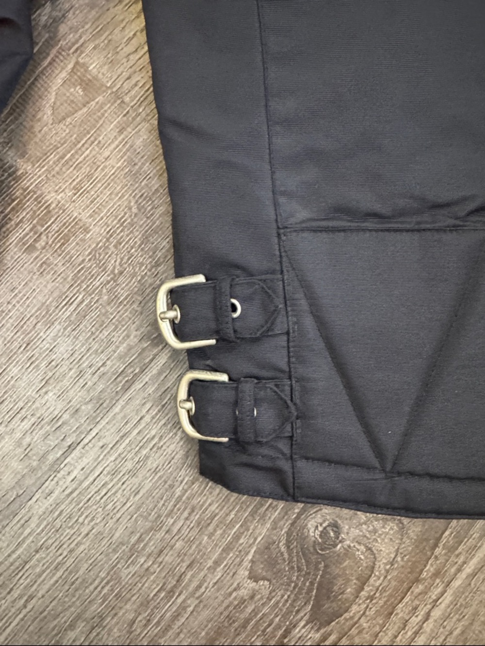 Harley-Davidson Black Jacket with Red & Gold Sleeve Logos - Picture 6 of 8